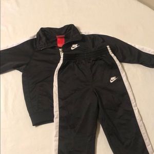 Boys/24 mo/Nike pants & jacket set